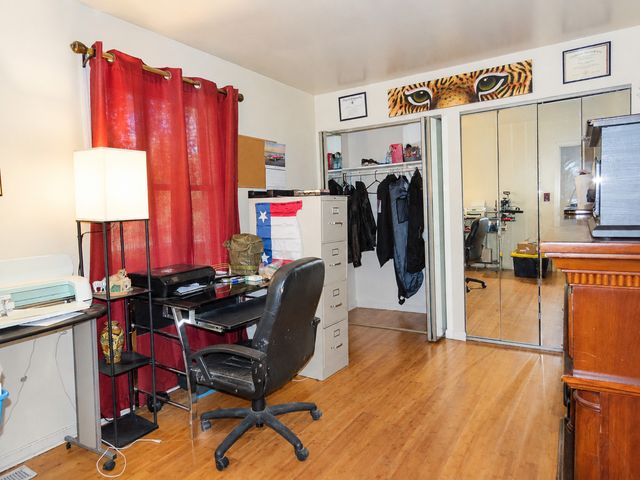 14327 Millard Avenue, Midlothian, IL 60445