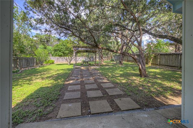 2043 Nevada Street, San Marcos, TX 78666