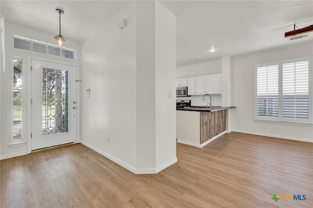 2043 Nevada Street, San Marcos, TX 78666