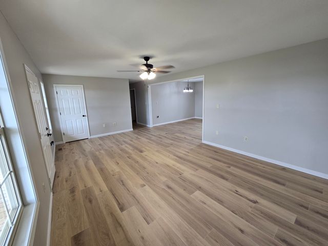 97 Boone Trail, London, KY 40744