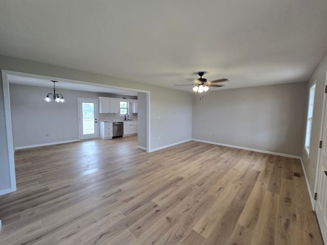 97 Boone Trail, London, KY 40744