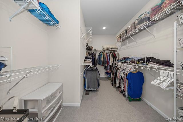 30153 Turtle Creek, New Hudson, MI 48165