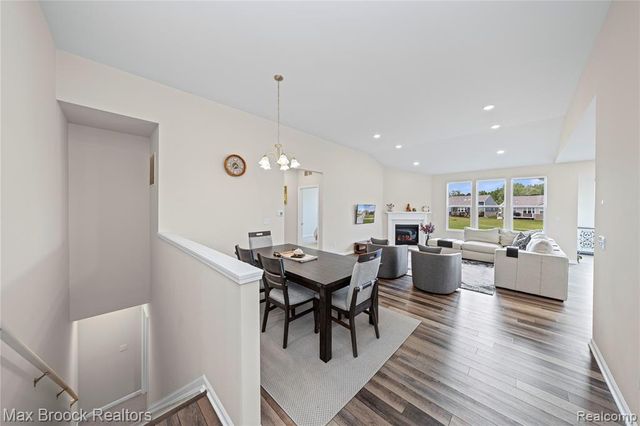 30153 Turtle Creek, New Hudson, MI 48165