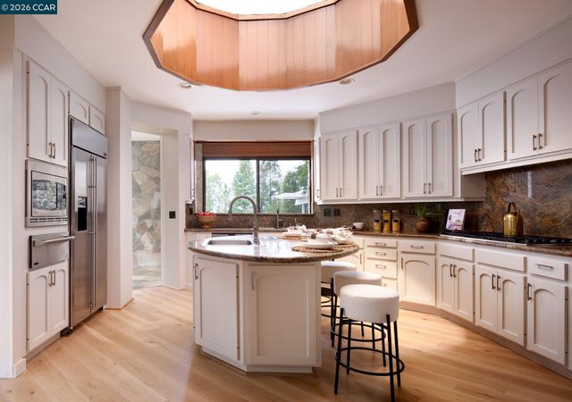 2305 Saddleback Dr, Danville, CA 94506