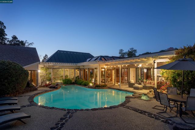 2305 Saddleback Dr, Danville, CA 94506
