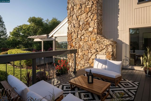 2305 Saddleback Dr, Danville, CA 94506