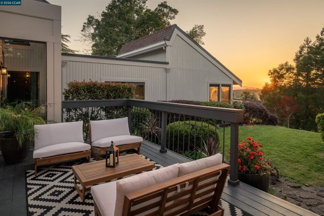 2305 Saddleback Dr, Danville, CA 94506