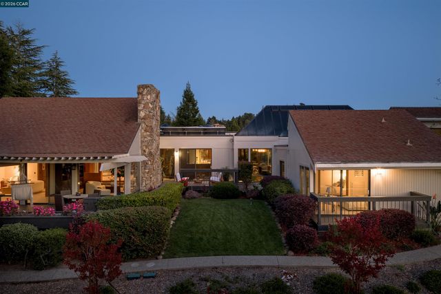 2305 Saddleback Dr, Danville, CA 94506
