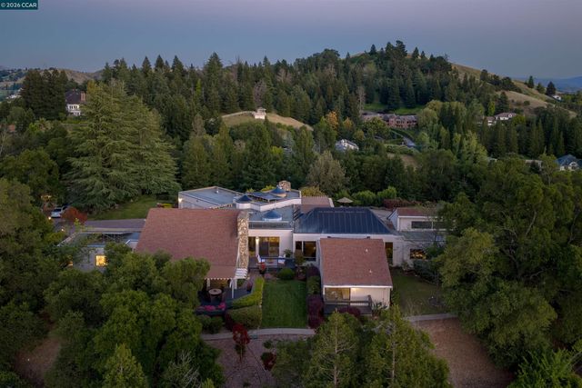 2305 Saddleback Dr, Danville, CA 94506