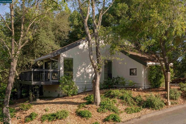 2305 Saddleback Dr, Danville, CA 94506