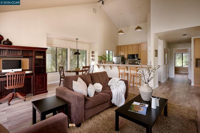 2305 Saddleback Dr, Danville, CA 94506