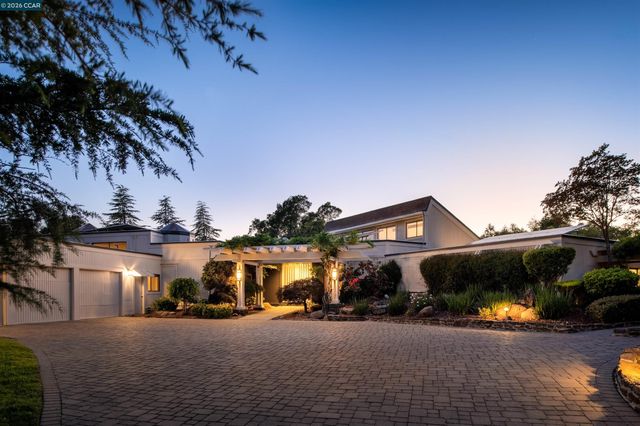 2305 Saddleback Dr, Danville, CA 94506