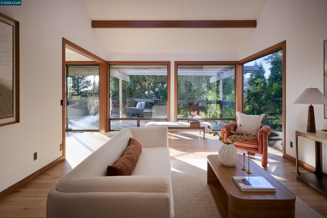 2305 Saddleback Dr, Danville, CA 94506