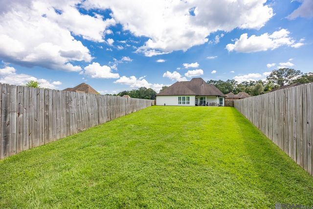 16123 Magnolia Trace Pkwy, Baton Rouge, LA 70817