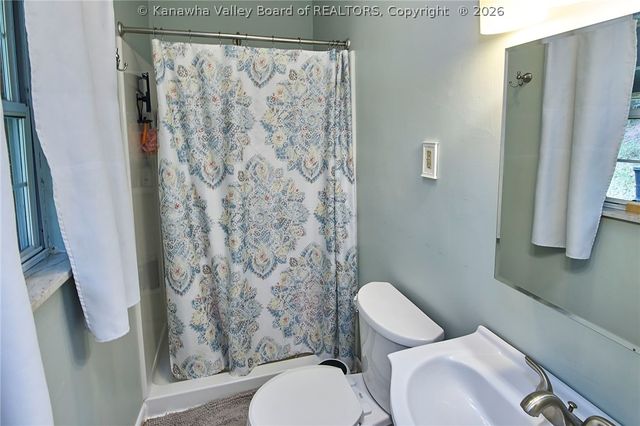 115 Mountaineer Lane, Charleston, WV 25312