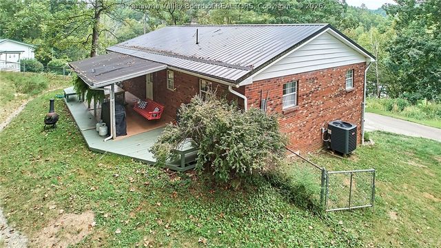115 Mountaineer Lane, Charleston, WV 25312