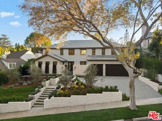 10444 Charing Cross Road, Los Angeles, CA 90024