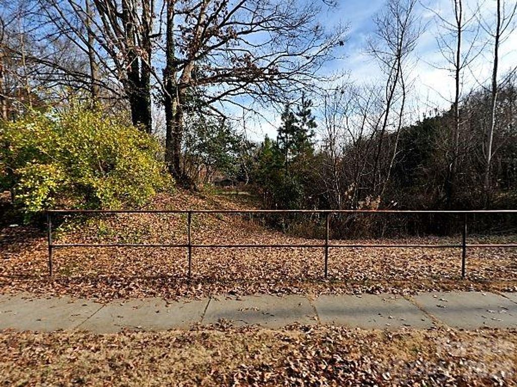 3408 Sudbury Road, Charlotte, NC 28205