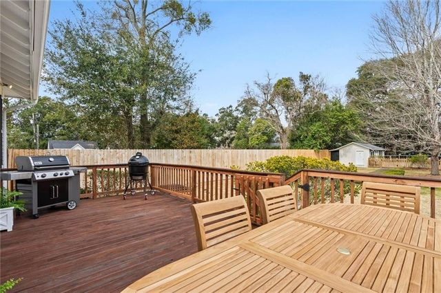 2016 Dauphin Street, Mobile, AL 36606