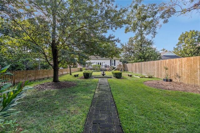 2016 Dauphin Street, Mobile, AL 36606