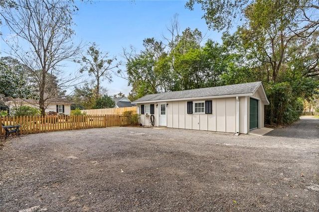 2016 Dauphin Street, Mobile, AL 36606