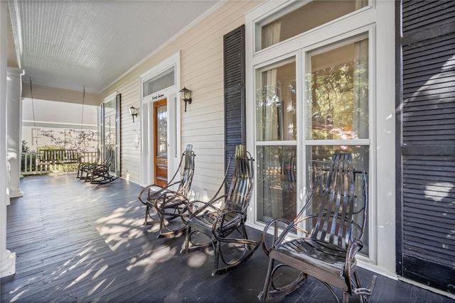 2016 Dauphin Street, Mobile, AL 36606