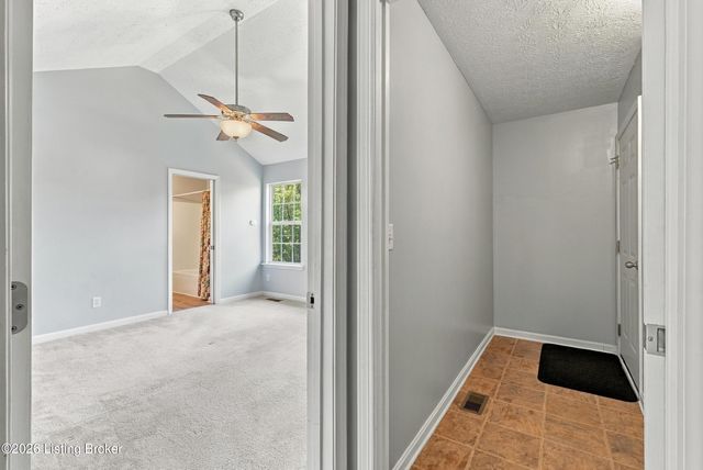 332 Reserves Blvd, Shepherdsville, KY 40165