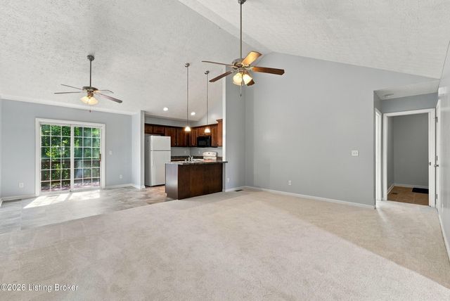 332 Reserves Blvd, Shepherdsville, KY 40165
