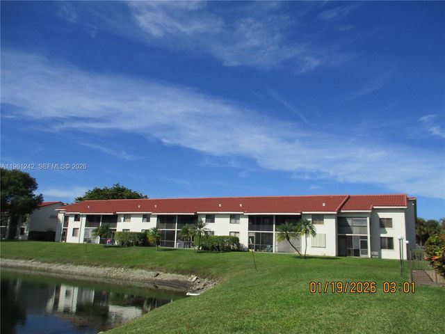 3200 NW 46th St 205, Oakland Park, FL 33309