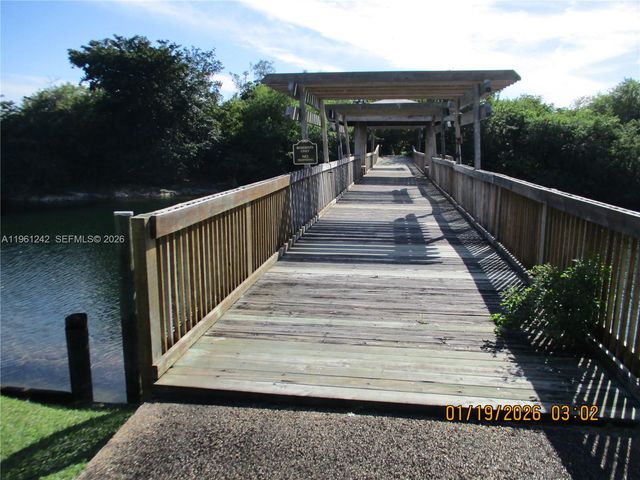 3200 NW 46th St 205, Oakland Park, FL 33309