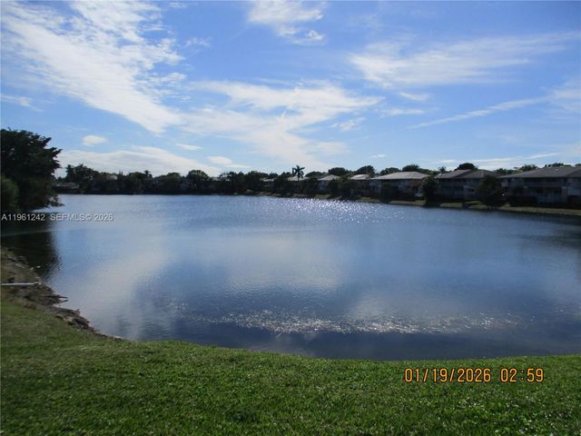 3200 NW 46th St 205, Oakland Park, FL 33309