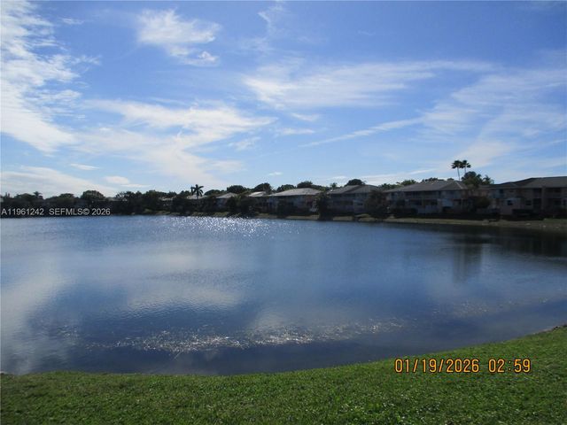 3200 NW 46th St 205, Oakland Park, FL 33309