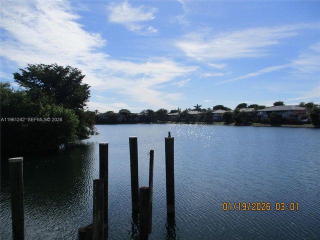 3200 NW 46th St 205, Oakland Park, FL 33309