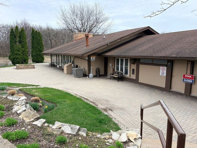 52 Oak Hill Colony 5, Fox Lake, IL 60020
