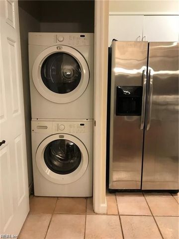 2304 Beach Haven Dr Apt 101, Virginia Beach, VA 23451