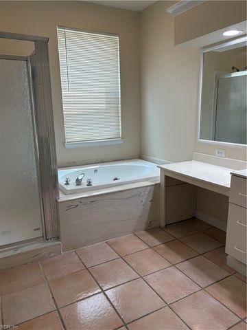 2304 Beach Haven Dr Apt 101, Virginia Beach, VA 23451