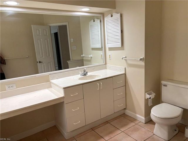 2304 Beach Haven Dr Apt 101, Virginia Beach, VA 23451
