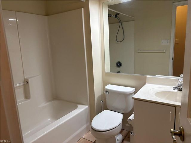 2304 Beach Haven Dr Apt 101, Virginia Beach, VA 23451