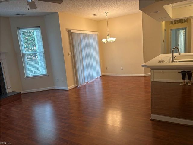 2304 Beach Haven Dr Apt 101, Virginia Beach, VA 23451