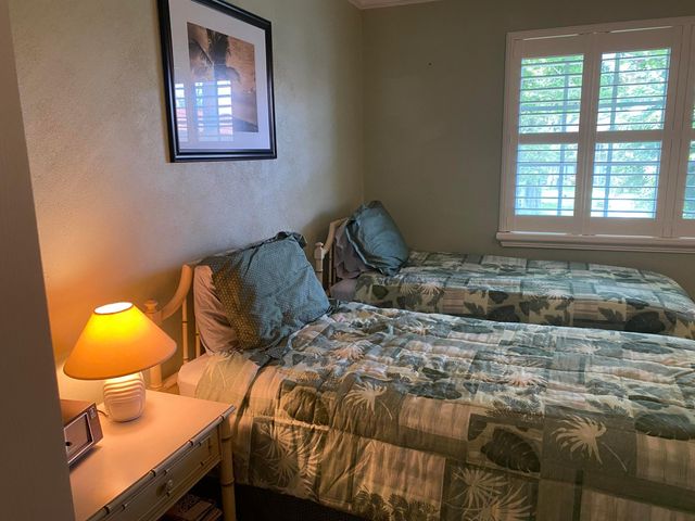 351 NE 19th Place 217k, Wilton Manors, FL 33305