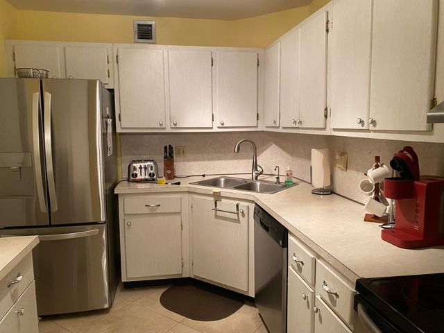 351 NE 19th Place 217k, Wilton Manors, FL 33305