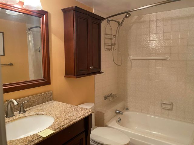 351 NE 19th Place 217k, Wilton Manors, FL 33305