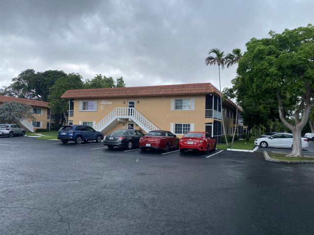 351 NE 19th Place 217k, Wilton Manors, FL 33305