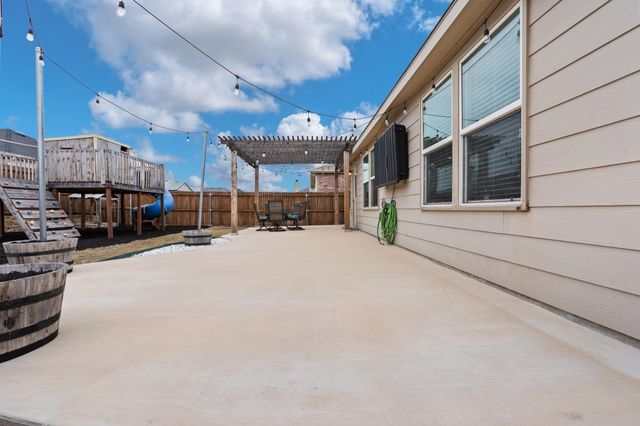 9937 Amosite Drive, Fort Worth, TX 76131