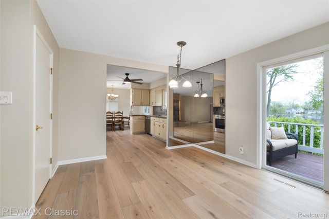 804 Bonita Drive, White Lake Charter Township, MI 48383
