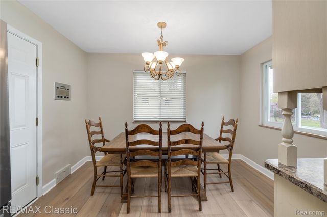 804 Bonita Drive, White Lake Charter Township, MI 48383