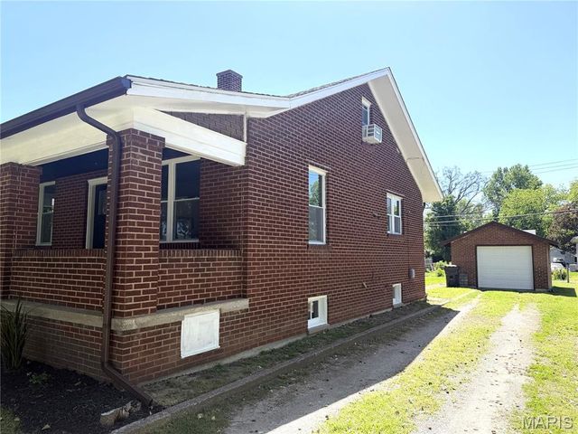 1836 N Church Street, Belleville, IL 62221