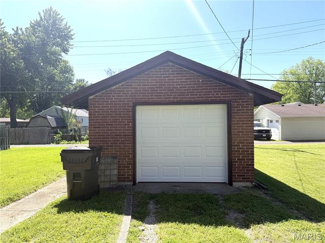 1836 N Church Street, Belleville, IL 62221