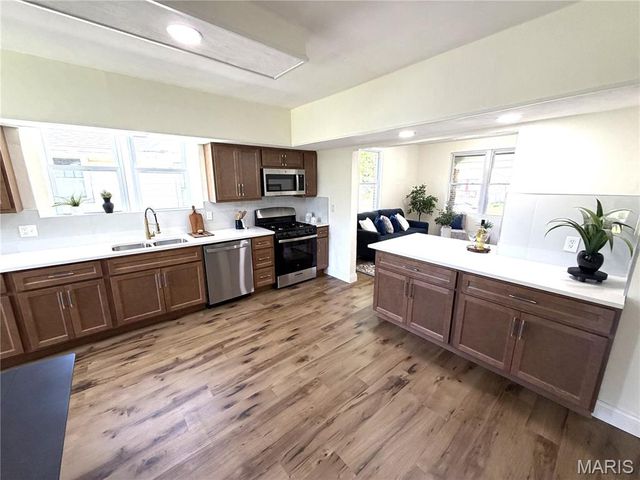 1836 N Church Street, Belleville, IL 62221