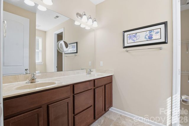 4318 Connestee Court, Charlotte, NC 28269